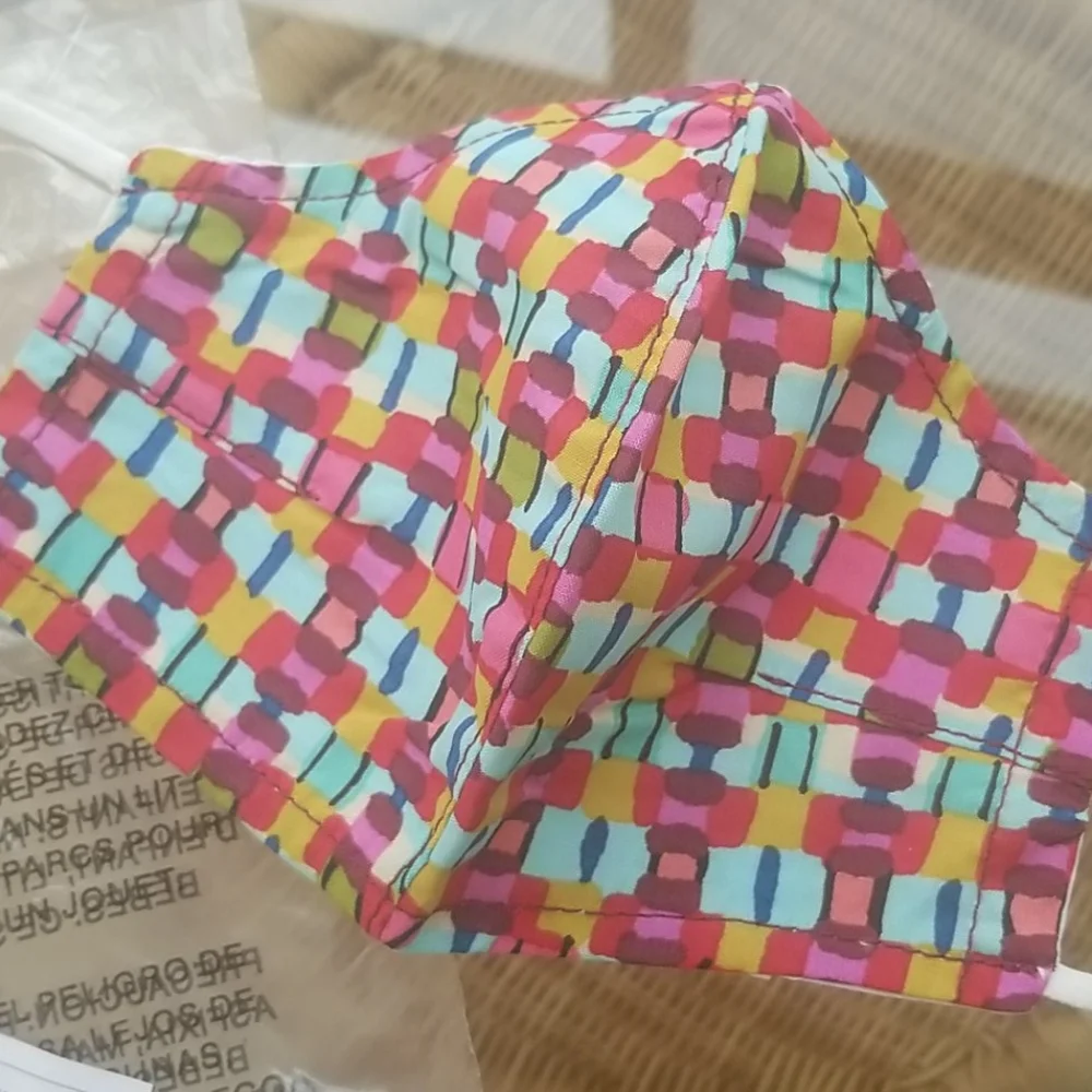 Vera Bradley Face Mask in resort woven